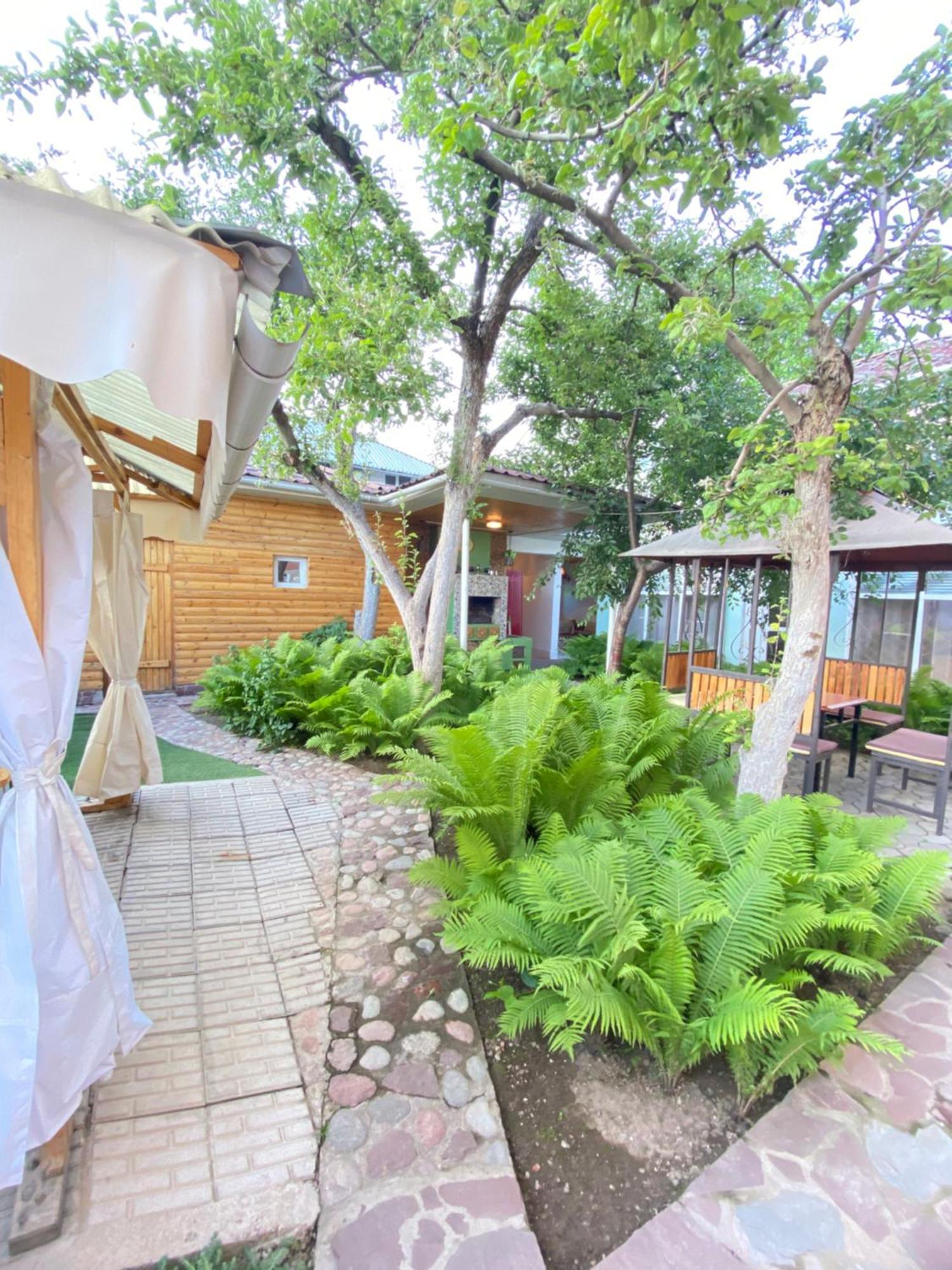 Osobyi Guest House Cholpon-Ata Εξωτερικό φωτογραφία