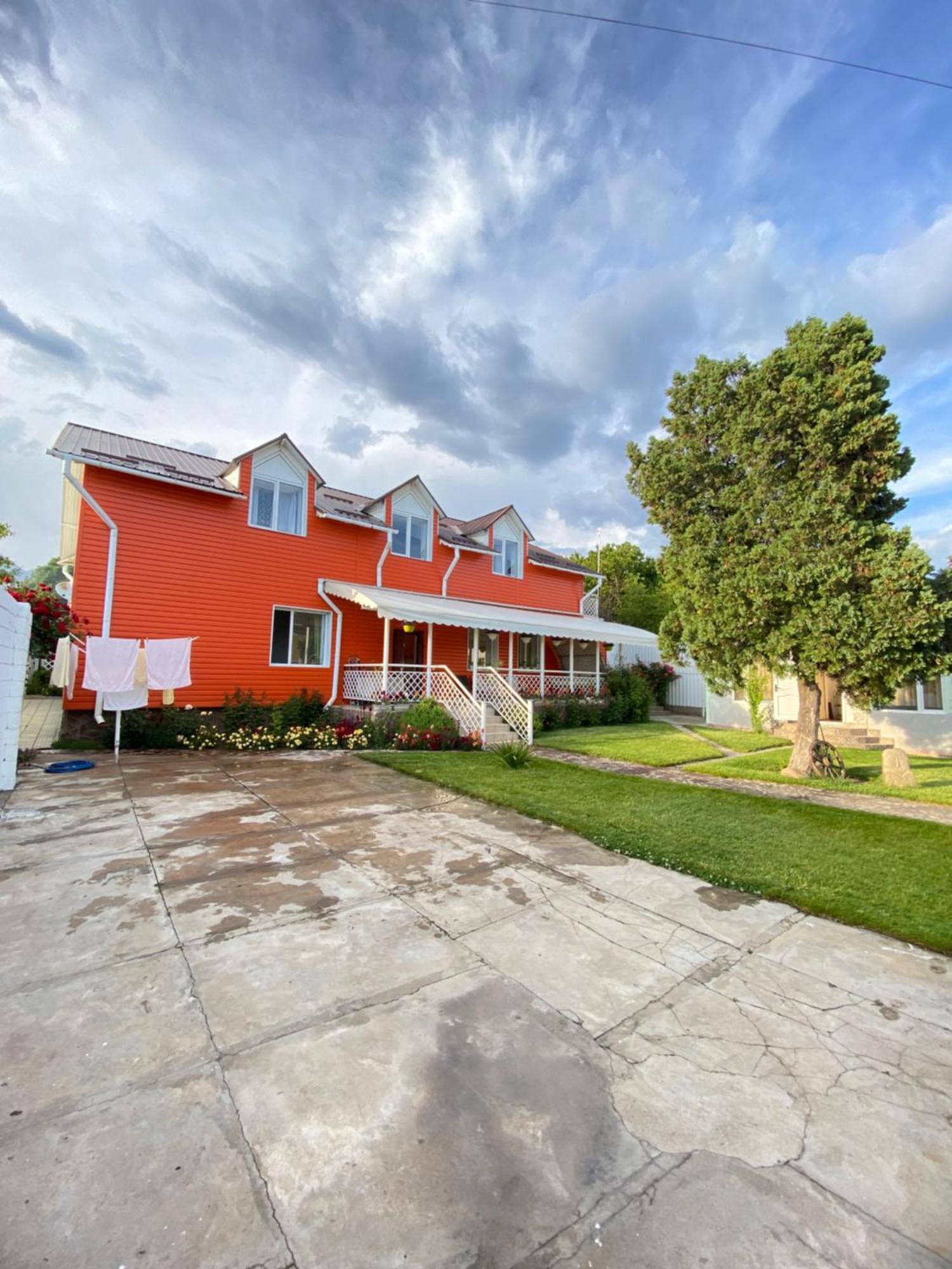 Osobyi Guest House Cholpon-Ata Εξωτερικό φωτογραφία